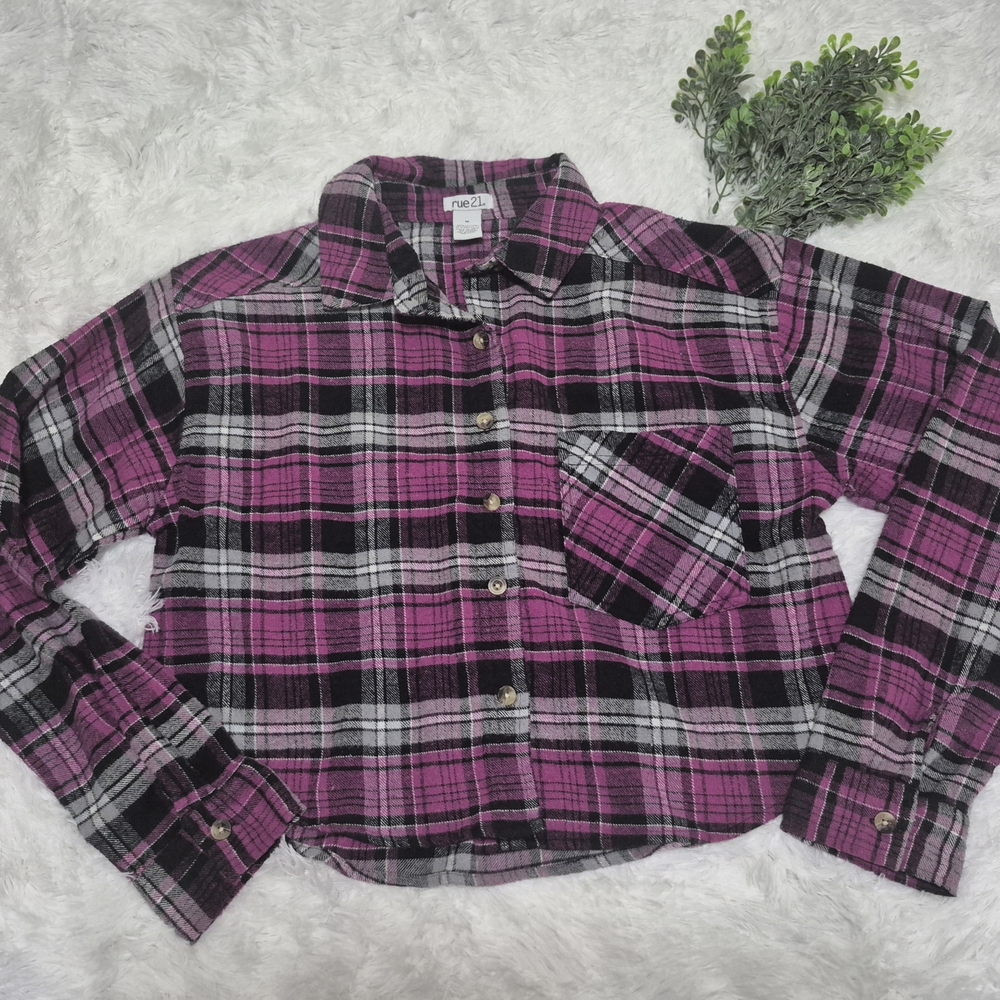 Rue21 Pink and Black Button Down Shirt